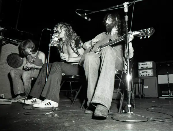 Mira la demostración de Jimmy Page de algunas de las guitarras y amplificadores más icónicos en la historia de Led Zeppelin