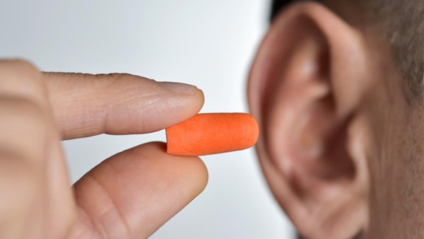 ¿Se pueden lavar los tapones para los oídos?: una guía completa para el mantenimiento de los tapones para los oídos